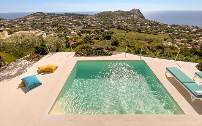 2025-10-10 (5) Villa vacanza con piscina esterna a Forio